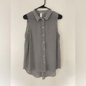 H&M women’s sleeveless button down size 10
